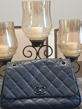 CHANEL Quilted Shoulder Bag in Dark Navy with Silver Hardware